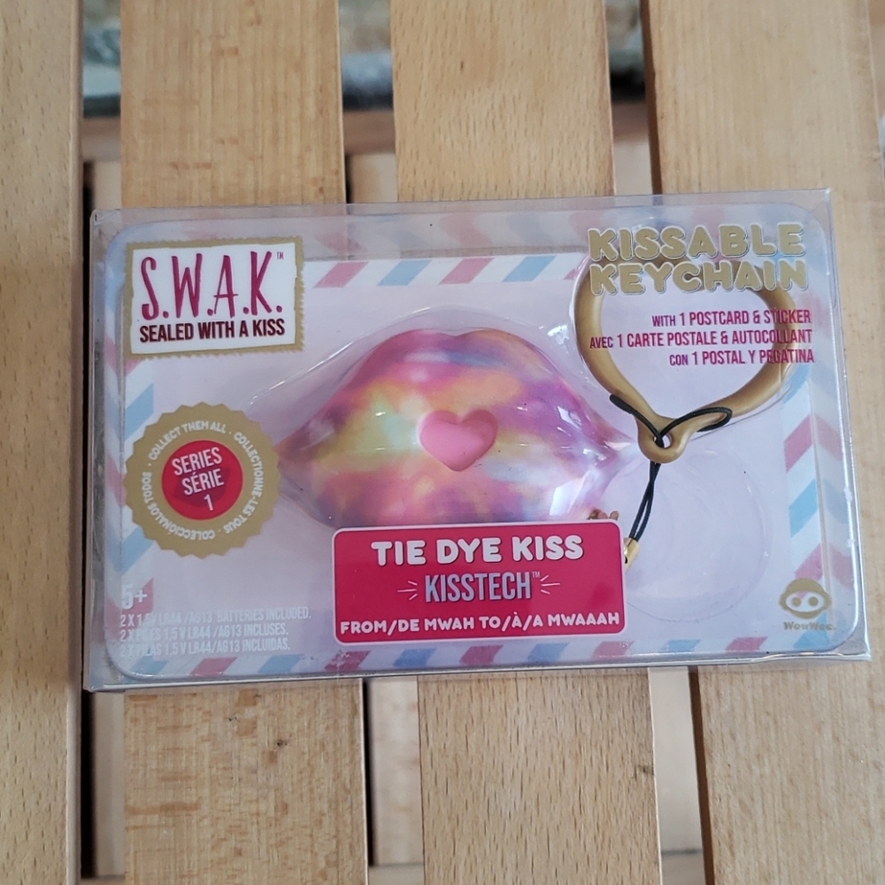 🎁 S.W.A.K. 2 Pack Interactive Kissable Key - Picture 6 of 9